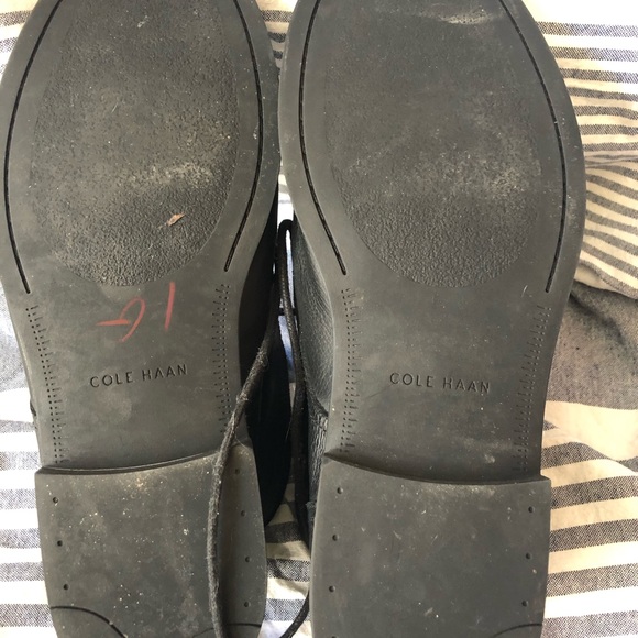 Sz 10.5 men’s cole Haan leather chukaas - Picture 4 of 6